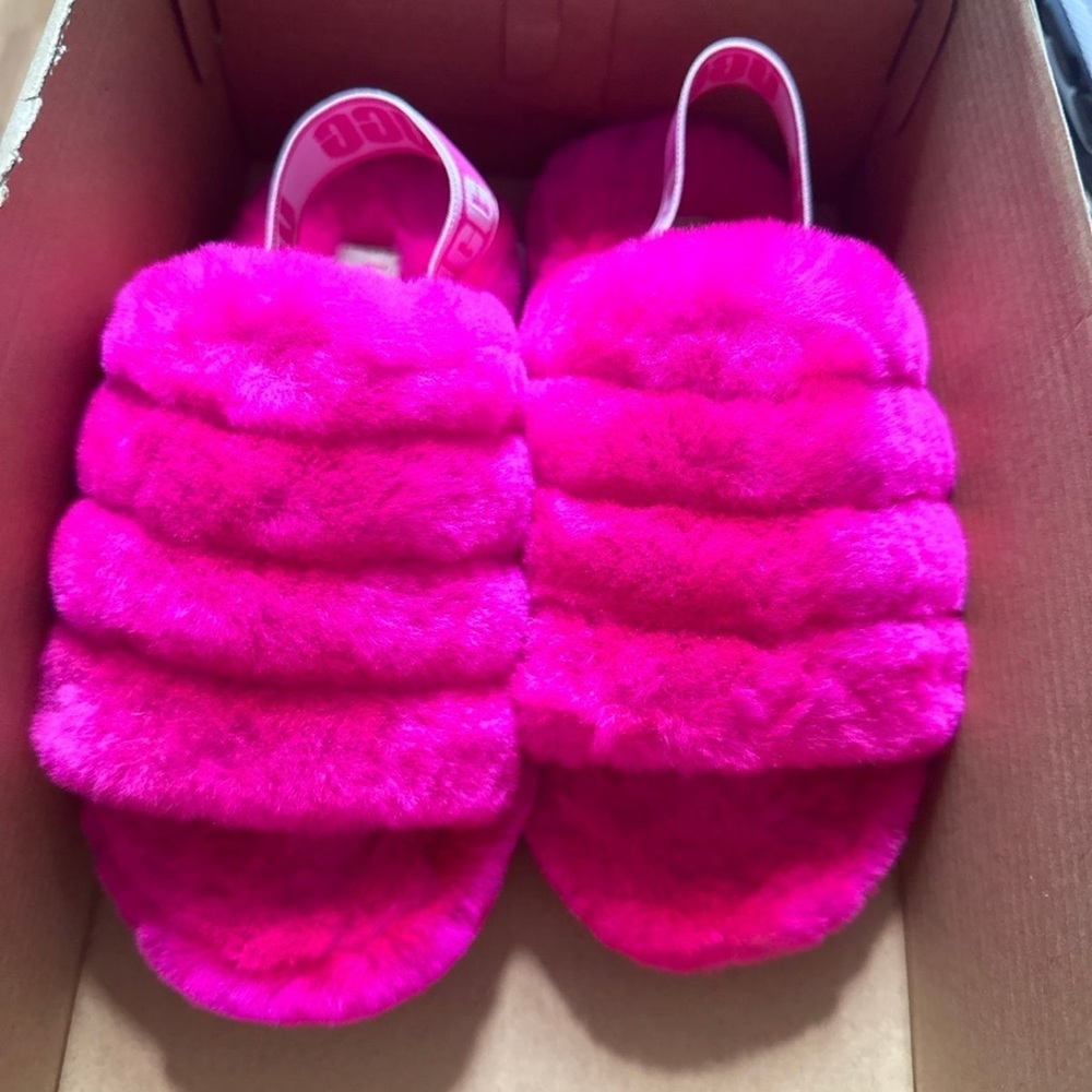 Brand new uggs slippers for kids